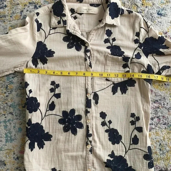 Isabella Sinclair Anthropologie Shadowbloom Embroidered Button Down shirt, sz XS - Picture 4 of 11